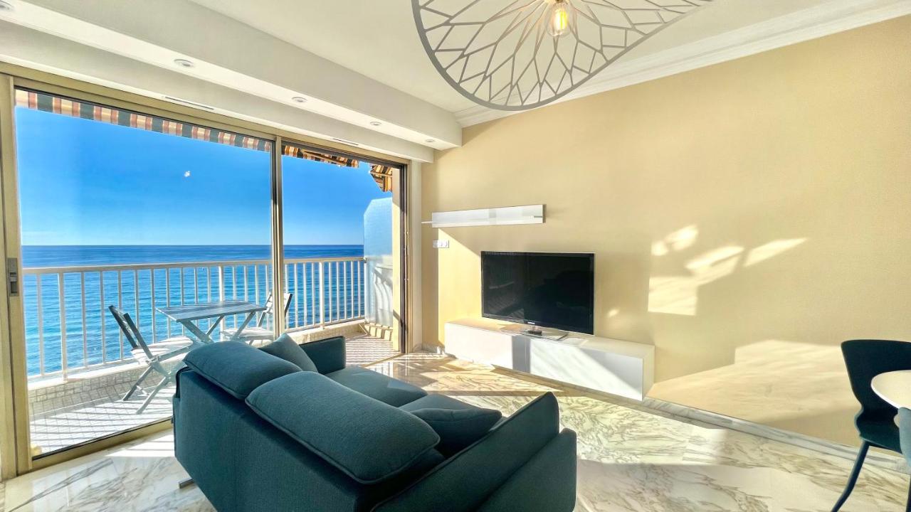 Seaviews By Jenni Menton, La Suite, Superbe Front De Mer, Top Emplacement Avec Terrasse Et Parking! 외부 사진
