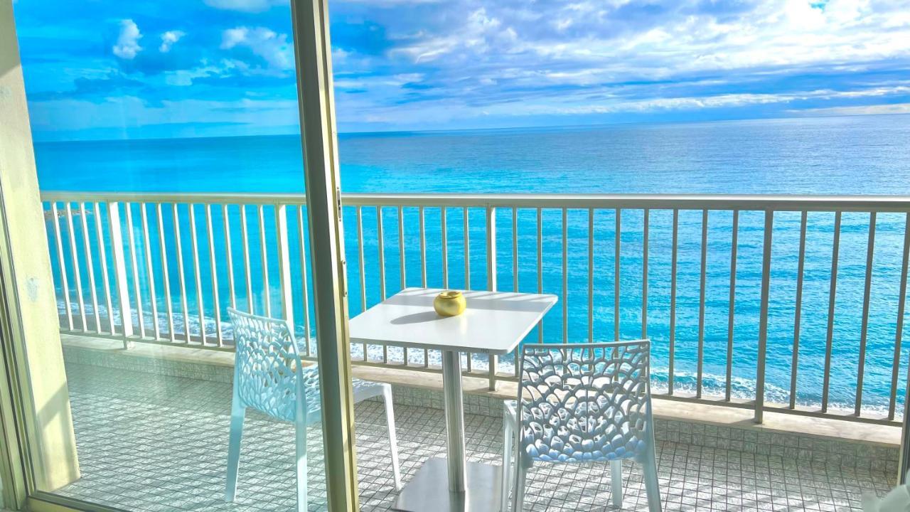 Seaviews By Jenni Menton, La Suite, Superbe Front De Mer, Top Emplacement Avec Terrasse Et Parking! 외부 사진
