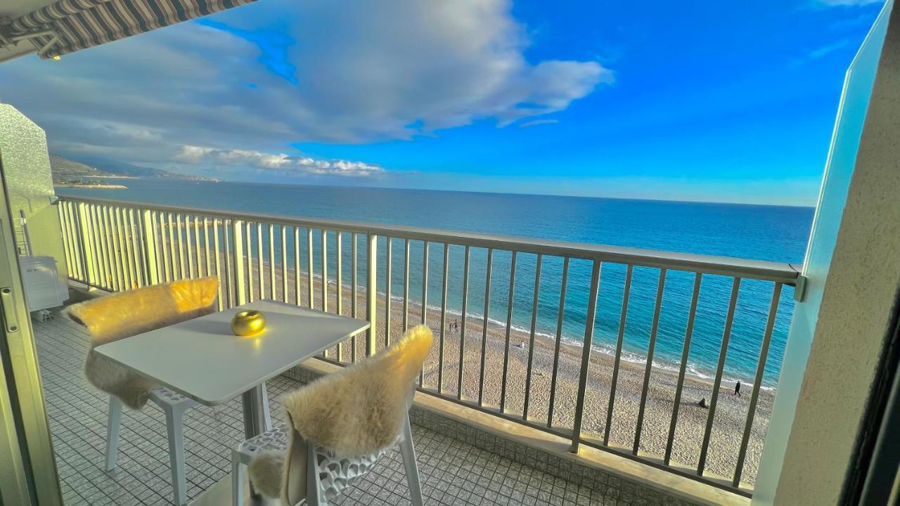 Seaviews By Jenni Menton, La Suite, Superbe Front De Mer, Top Emplacement Avec Terrasse Et Parking! 외부 사진