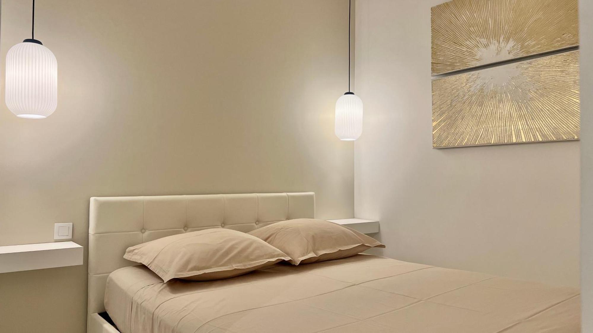 Seaviews By Jenni Menton, La Suite, Superbe Front De Mer, Top Emplacement Avec Terrasse Et Parking! 외부 사진